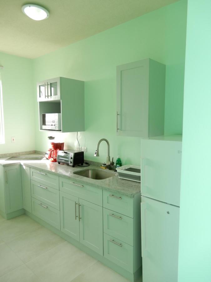 Oistins Bayview Apartments Christ Church Bagian luar foto